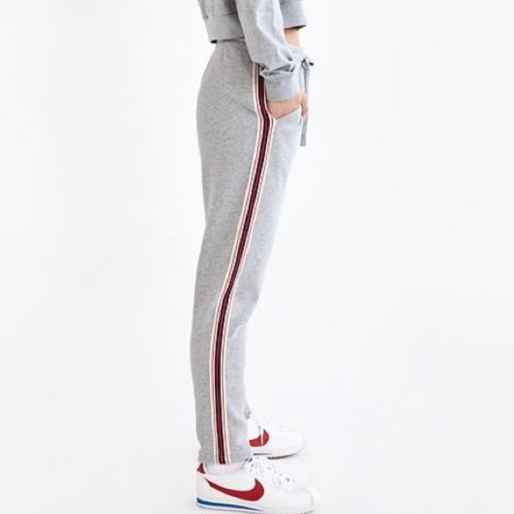 ARITZIA TNA ICONIC SWEATPANTS!